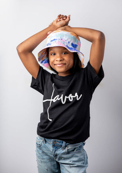 Favor T-Shirt Black and White - Jewellery Unique Gifts & Accessories